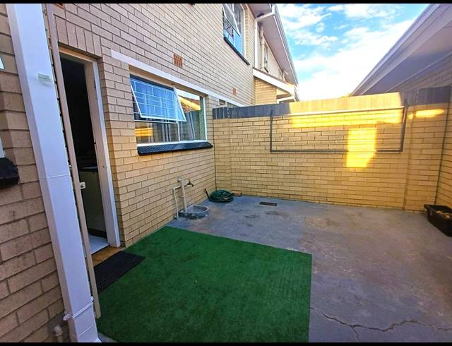 3 BEDROOM TOWNHOUSE FOR SALE IN THREE RIVERS PROPER